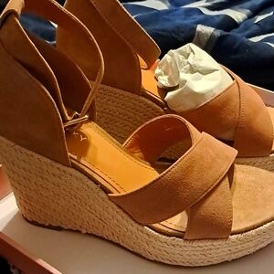 Lisa Vicky GEMI-V "Cognac Kid" Suede Wedges